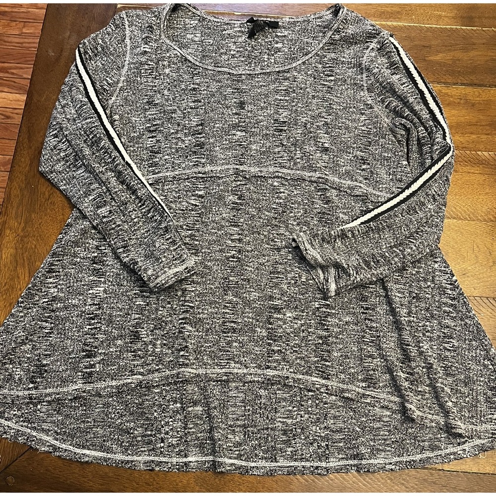 Euc Style & Co Women's Gray Scoop Neck Thin Swing Sweater Arm Stripe Size Large